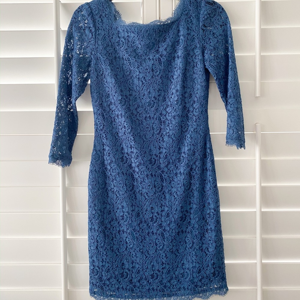 Adrianna Papell lace dress size 2Petite